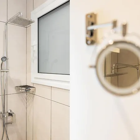 Charming & Comfy 2Bd Apartment In Acropolis Area By Upstreet Atenas Exterior foto